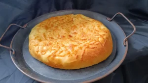 Megruli khachapuri